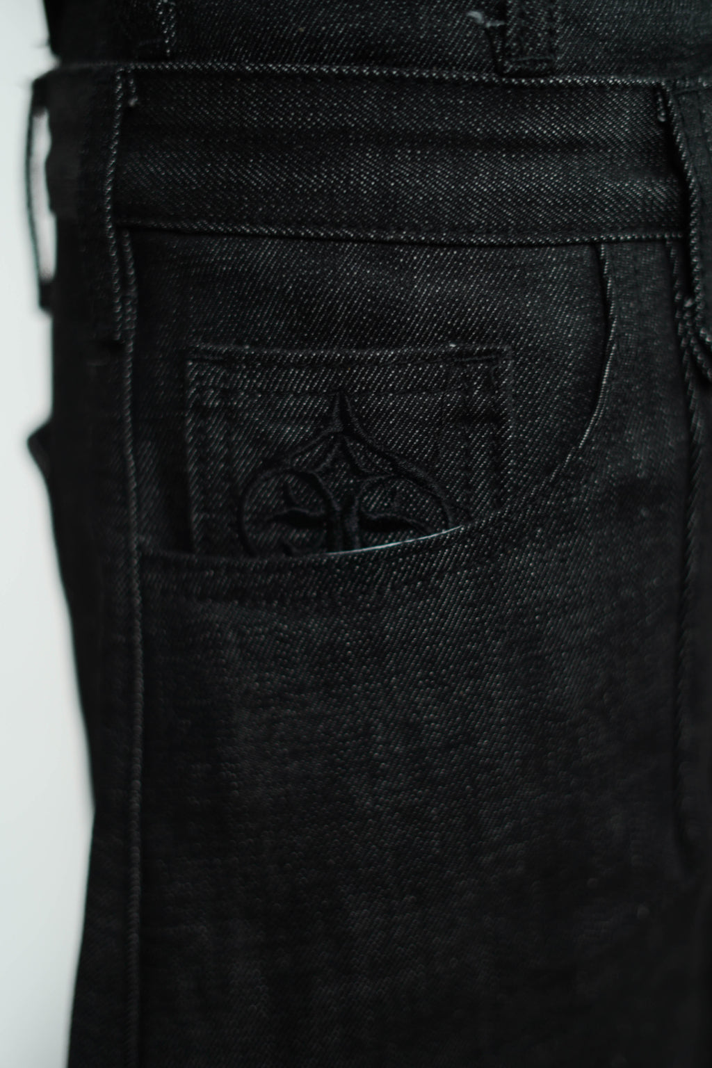 CARD SELVEDGE BLACK JEANS