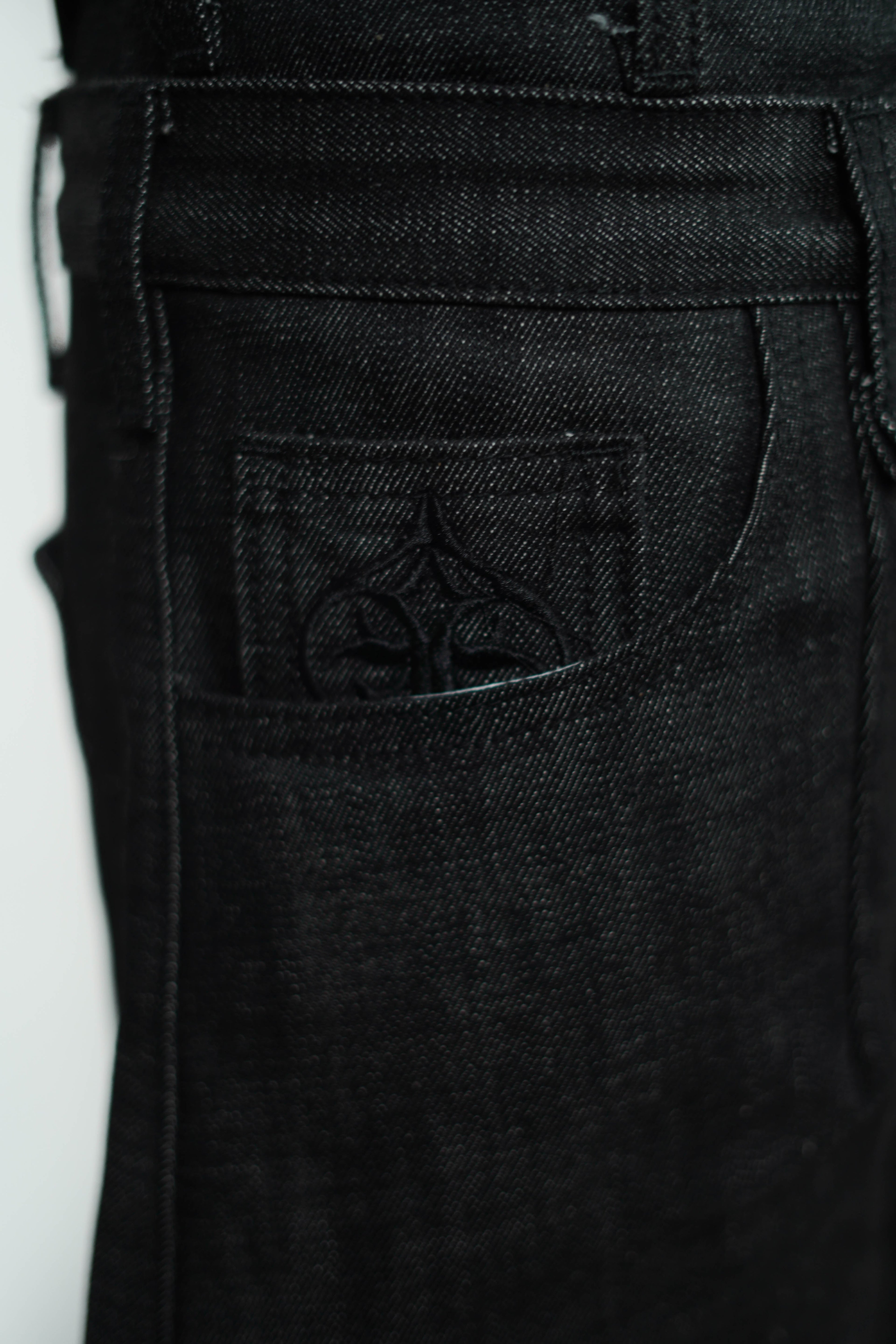 CARD SELVEDGE BLACK JEANS
