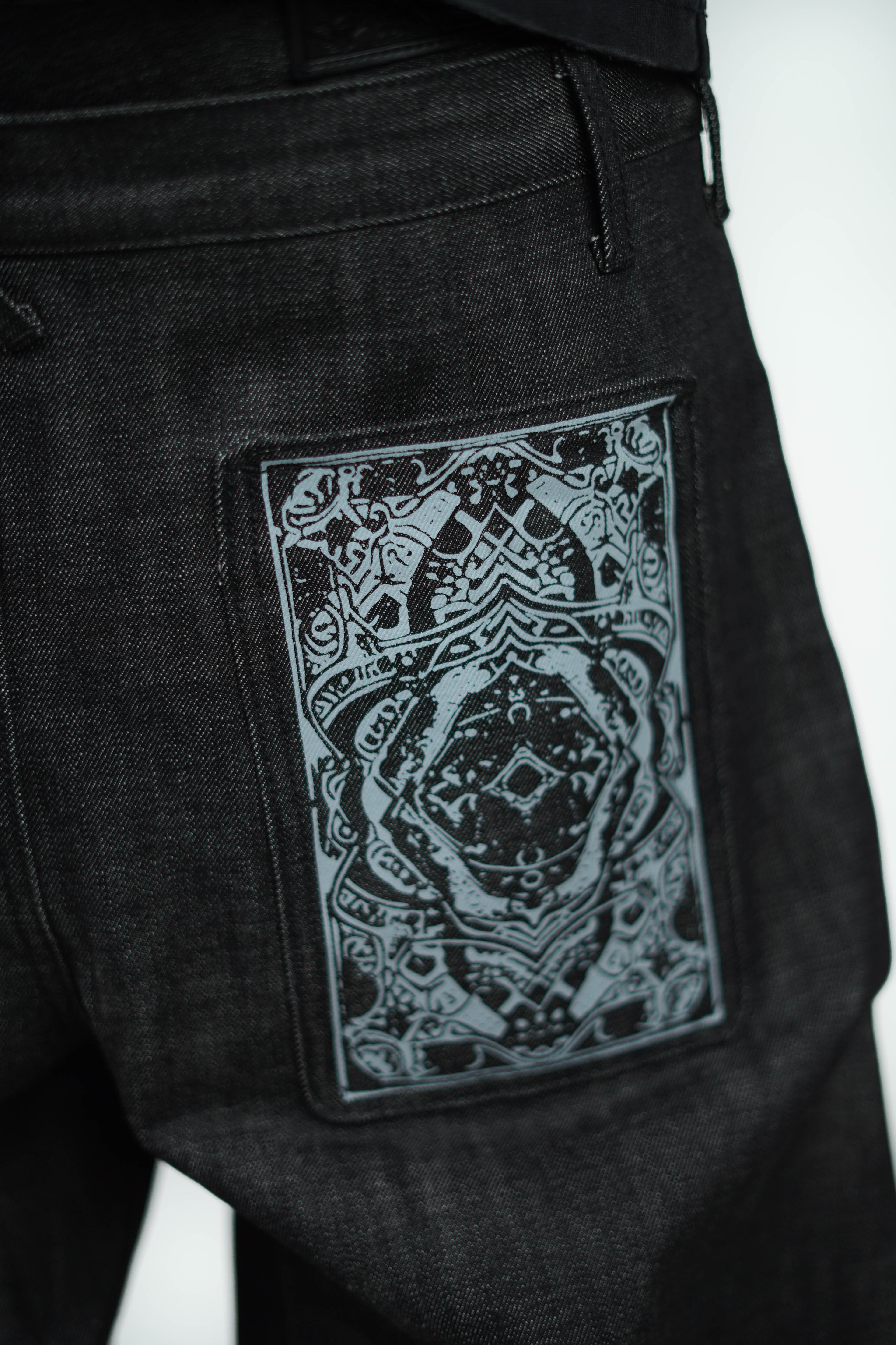 CARD SELVEDGE BLACK JEANS